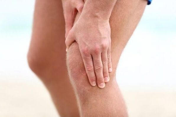 Irora ninu apapọ orokun pẹlu arthrosis